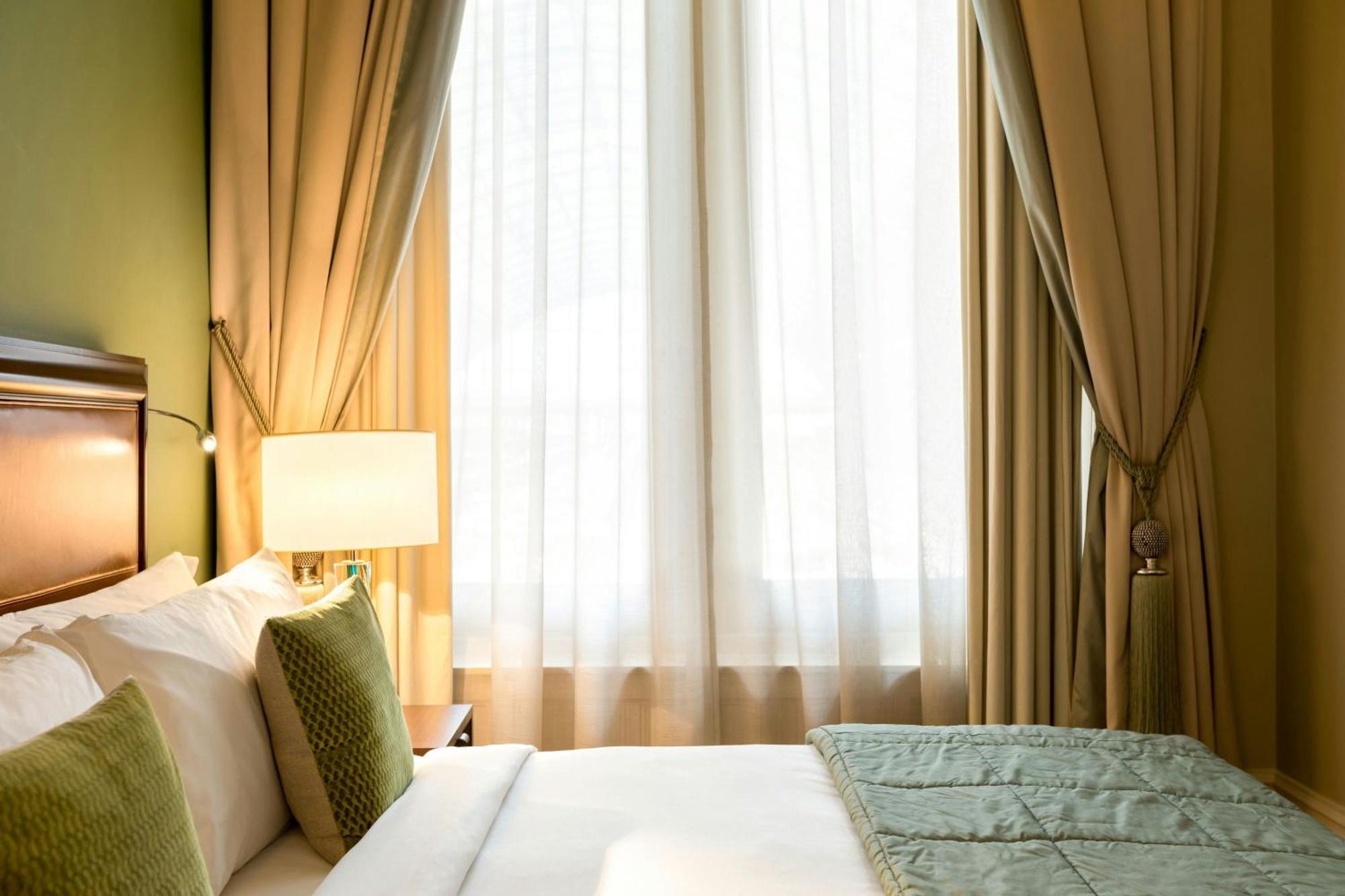 St. Pancras London, Autograph Collection 5* London