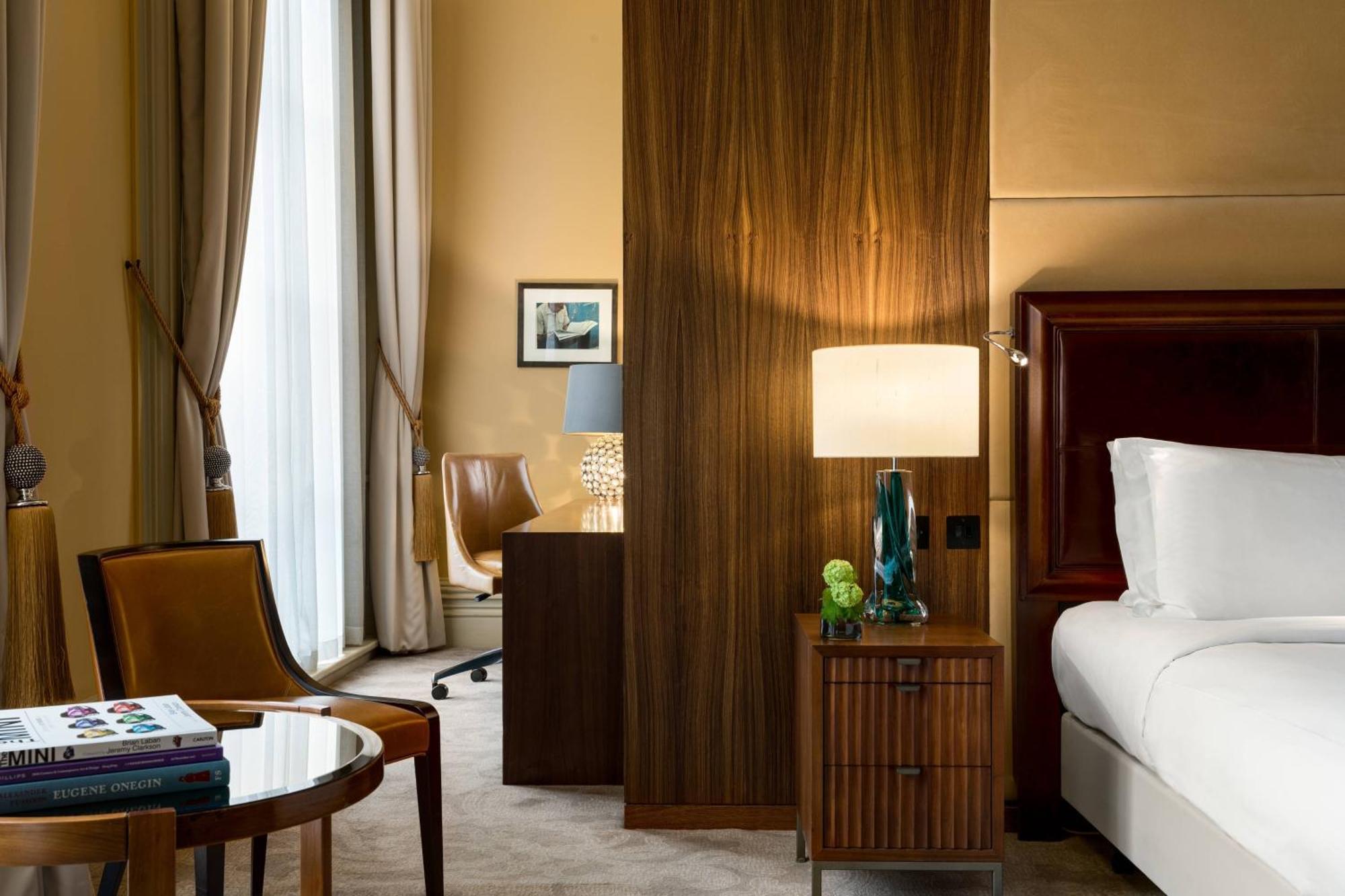 The St Pancras Autograph Collection 5* London