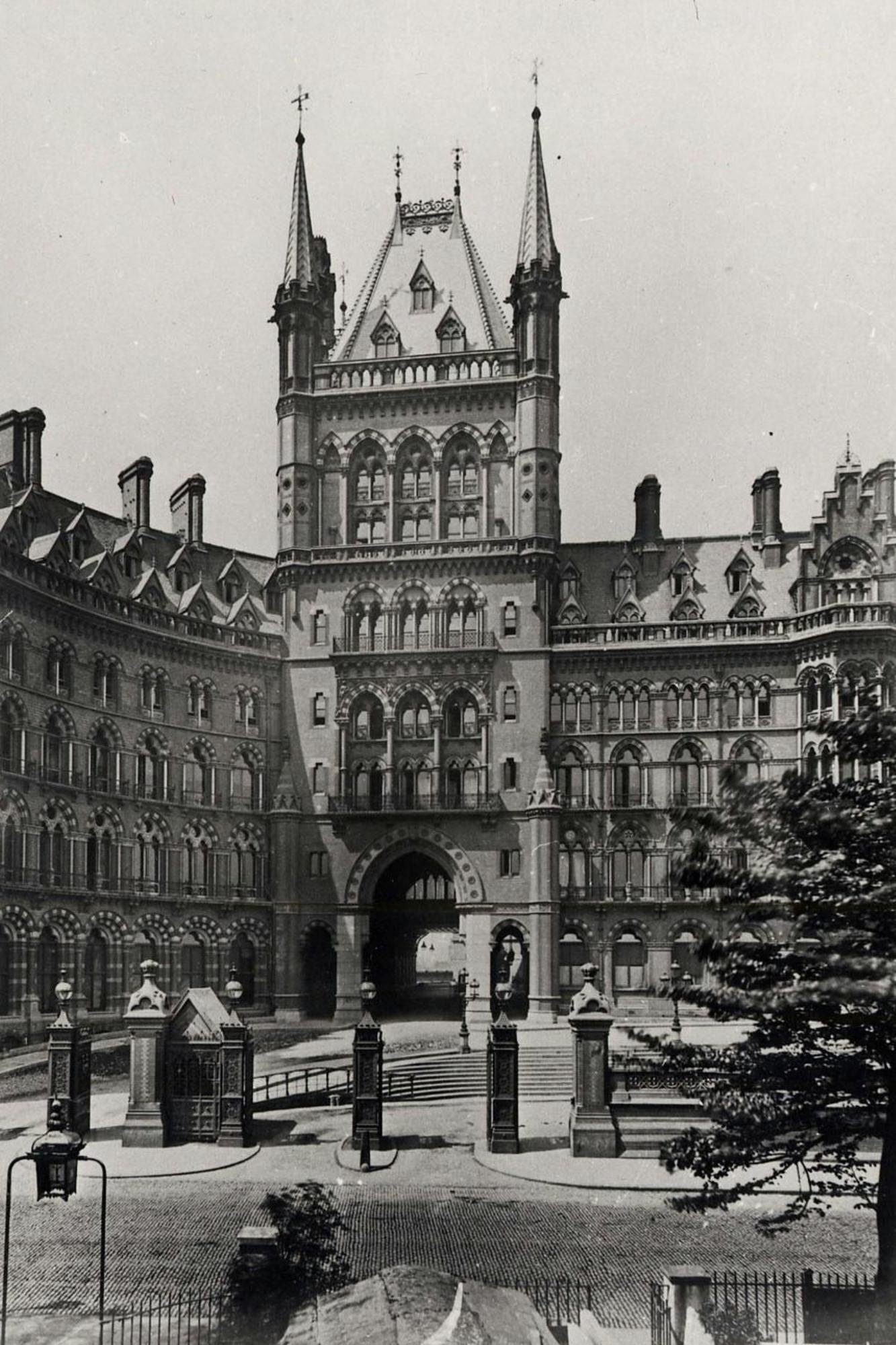 The St Pancras Autograph Collection 5*